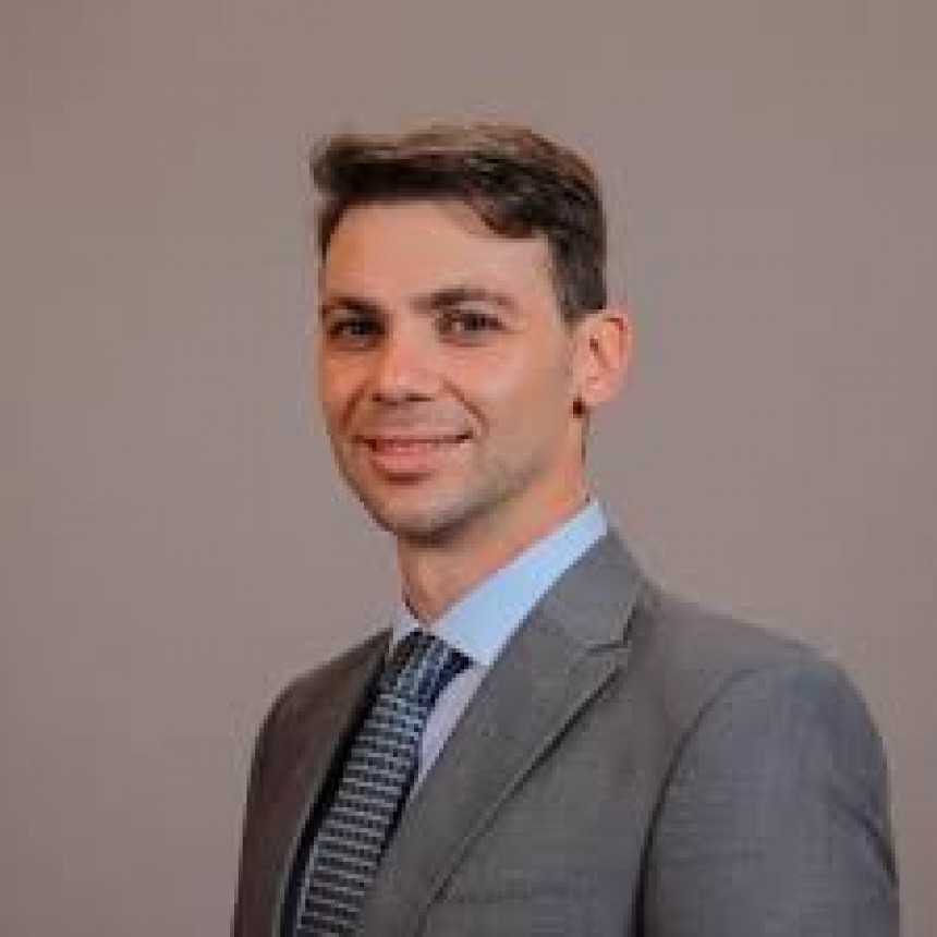 Discernir entre lo urgente y lo importante.