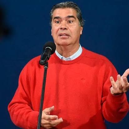 Capitanich debe verse en el espejo de CFK.