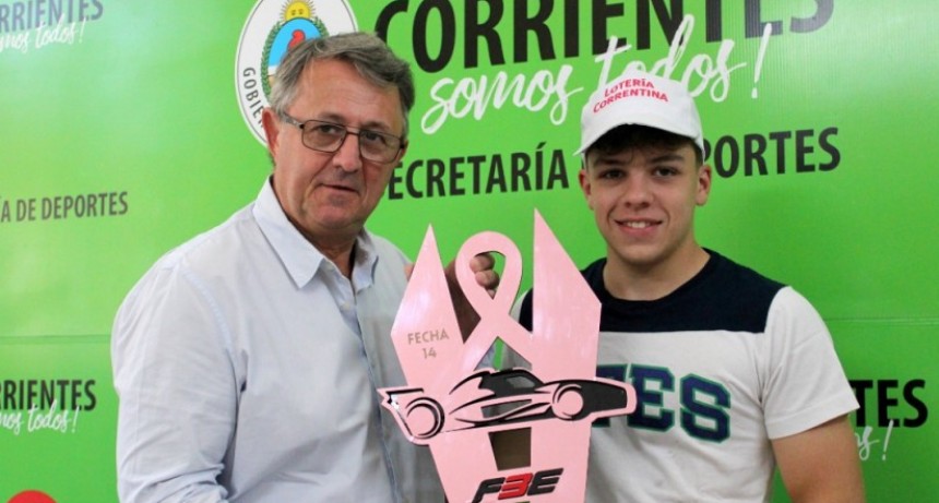 Jorge Terrile recibió al piloto Benjamín Traverso.